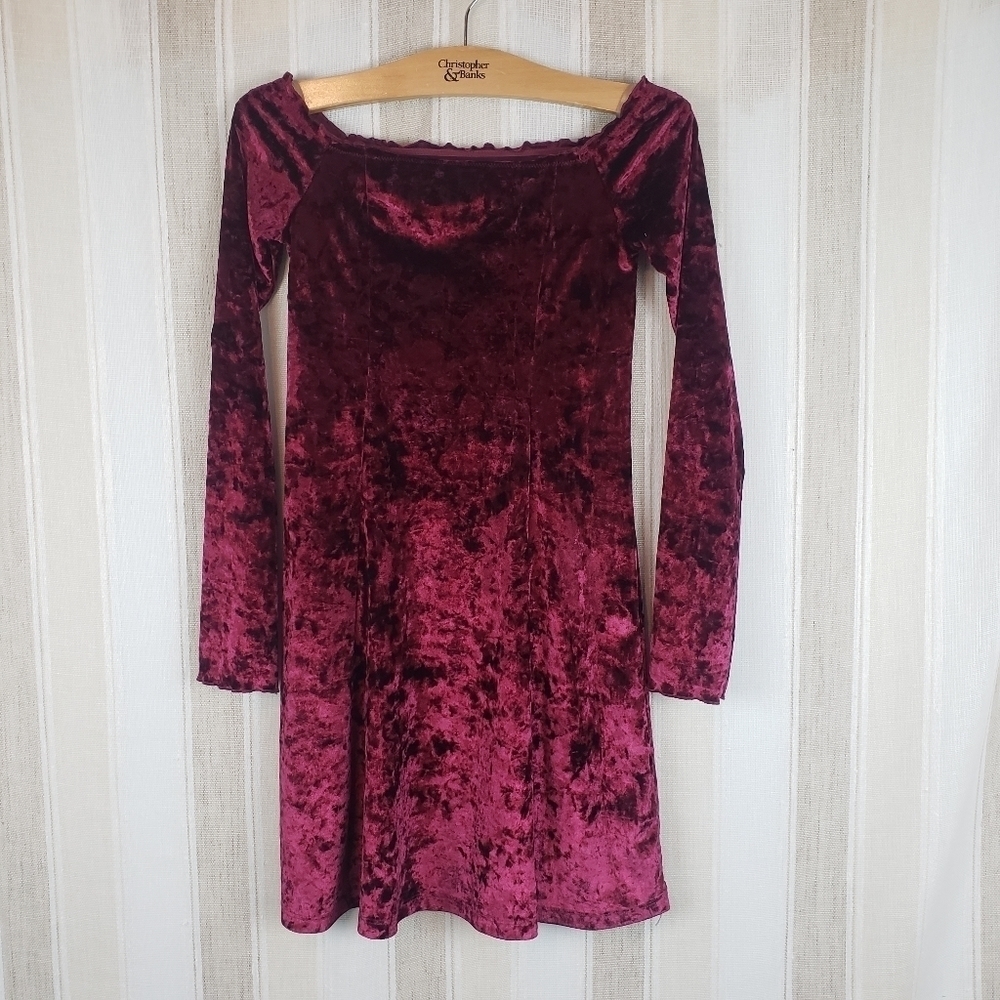 Hollister Velvet Long Sleeve Dress - Burgundy